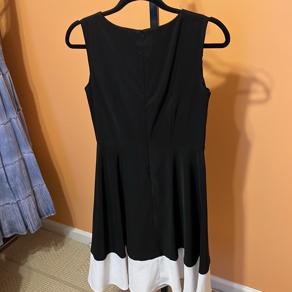 Darby black and white dress with detail zippers size 6 - Picture 7 of 8